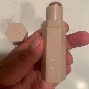 NWOT Fenty Beauty Match Stix - Rum